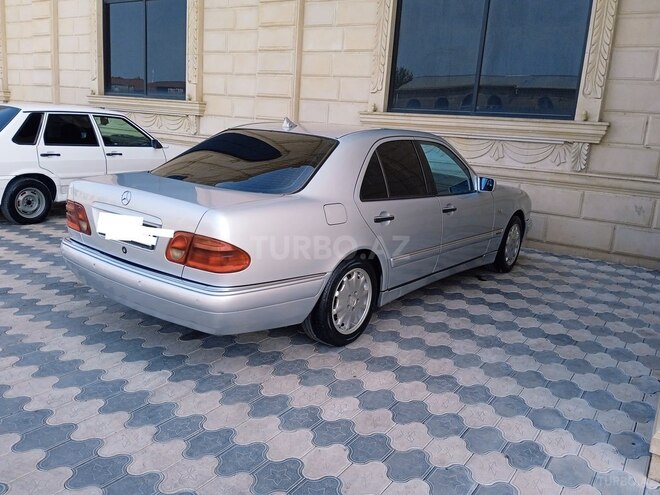Mercedes E 220 1999, 39,485 km - 2.2 l - Bərdə