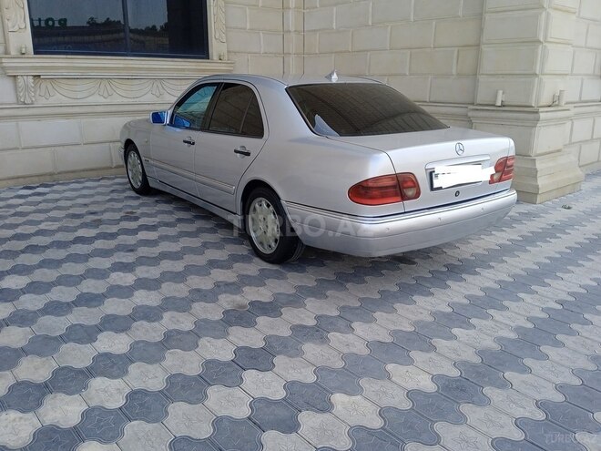 Mercedes E 220 1999, 39,485 km - 2.2 l - Bərdə