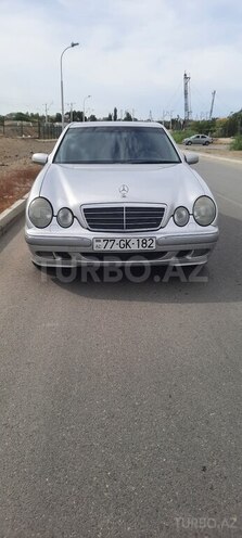 Mercedes E 220 2001, 371,073 km - 2.2 l - Bakı