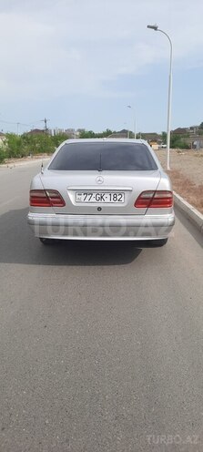 Mercedes E 220 2001, 371,073 km - 2.2 l - Bakı