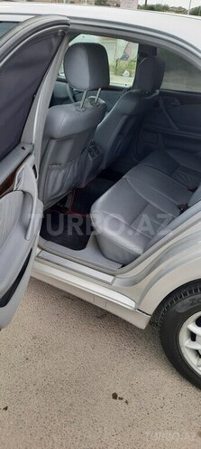 Mercedes E 220 2001, 371,073 km - 2.2 l - Bakı