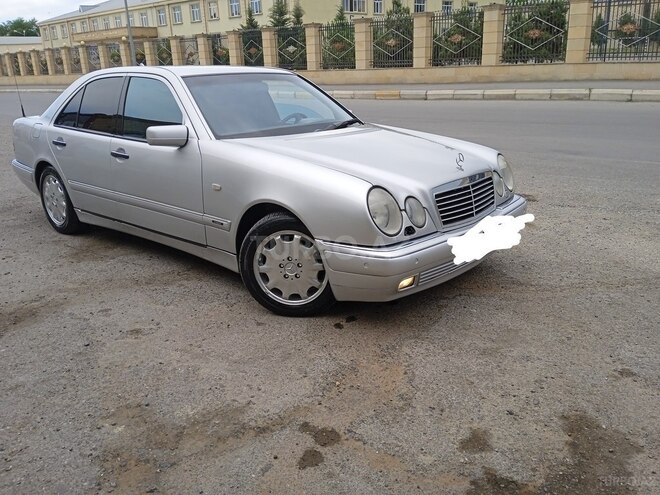 Mercedes E 220 1999, 39,485 km - 2.2 l - Bərdə