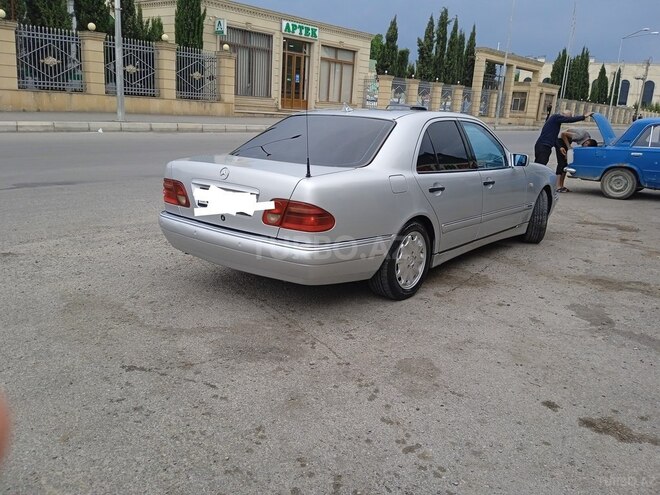 Mercedes E 220 1999, 39,485 km - 2.2 l - Bərdə