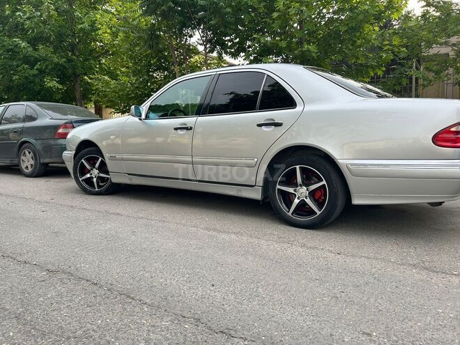 Mercedes E 240 1999, 237,746 km - 2.4 l - Bakı