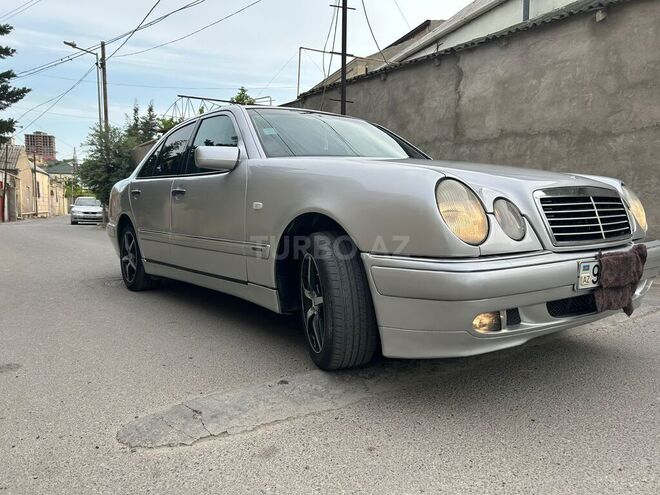 Mercedes E 240 1999, 237,746 km - 2.4 l - Bakı