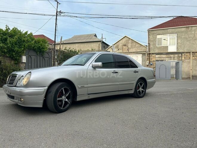 Mercedes E 240 1999, 237,746 km - 2.4 l - Bakı
