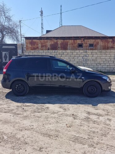 Hyundai i30 2010, 200,000 km - 1.4 l - Mingəçevir