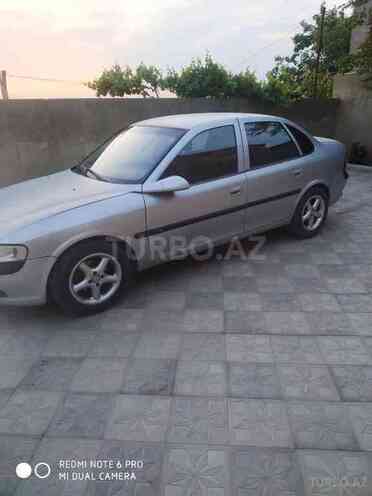 Opel Vectra 1996, 250,000 km - 1.6 l - Bakı