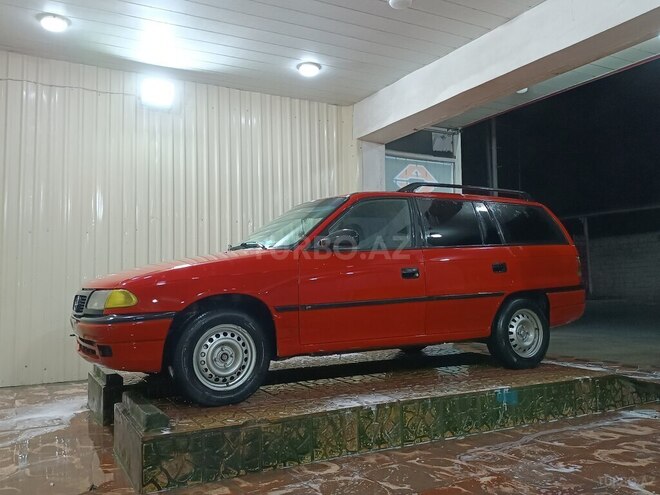 Opel Astra 1996, 100,000 km - 1.6 л - Bakı