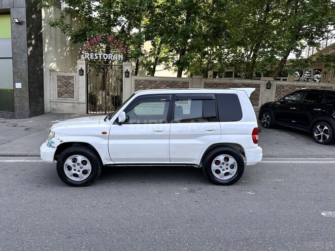 Mitsubishi Pajero io 1999, 285,000 km - 1.8 l - Bakı