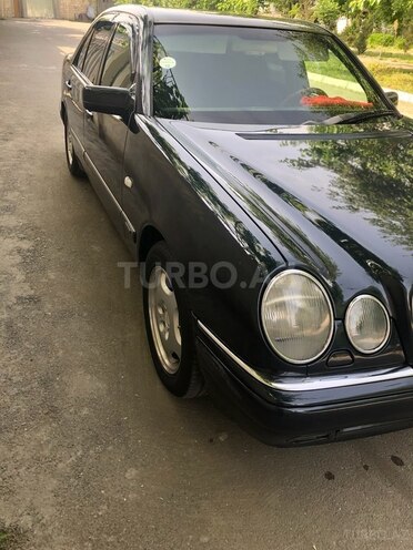 Mercedes E 200 1996, 45,000 km - 2.0 l - Mingəçevir