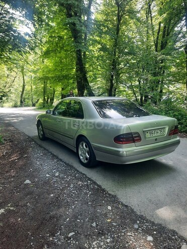 Mercedes E 220 1999, 600,000 km - 2.2 l - Qəbələ