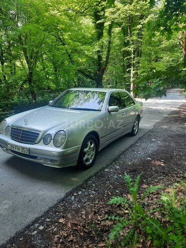 Mercedes E 220 1999, 600,000 km - 2.2 l - Qəbələ
