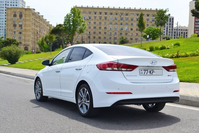 Hyundai Elantra 2015, 194,000 km - 1.6 л - Bakı