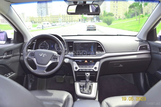 Hyundai Elantra 2015, 194,000 km - 1.6 л - Bakı