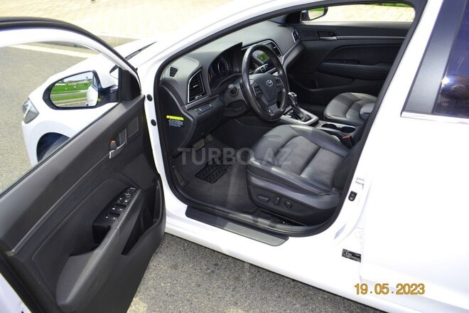Hyundai Elantra 2015, 194,000 km - 1.6 л - Bakı