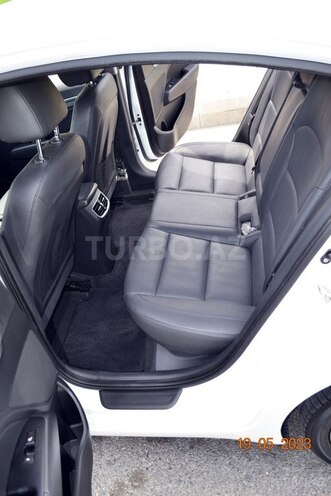 Hyundai Elantra 2015, 194,000 km - 1.6 л - Bakı