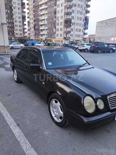 Mercedes E 240 1998, 250,000 km - 2.4 l - Bakı