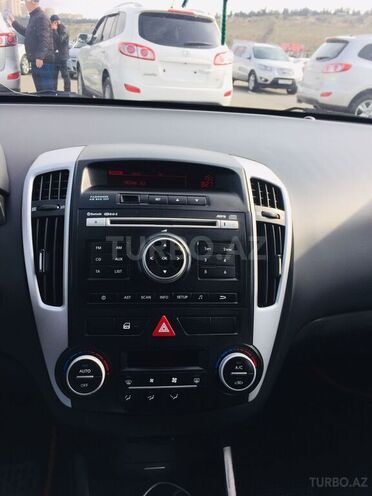 Kia Ceed 2010, 178,300 km - 1.6 l - Biləsuvar