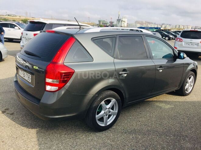 Kia Ceed 2010, 178,300 km - 1.6 l - Biləsuvar