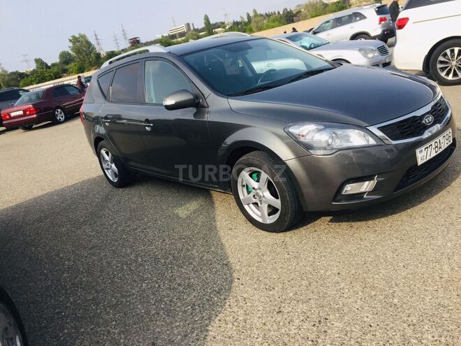 Kia Ceed 2010, 178,300 km - 1.6 l - Biləsuvar
