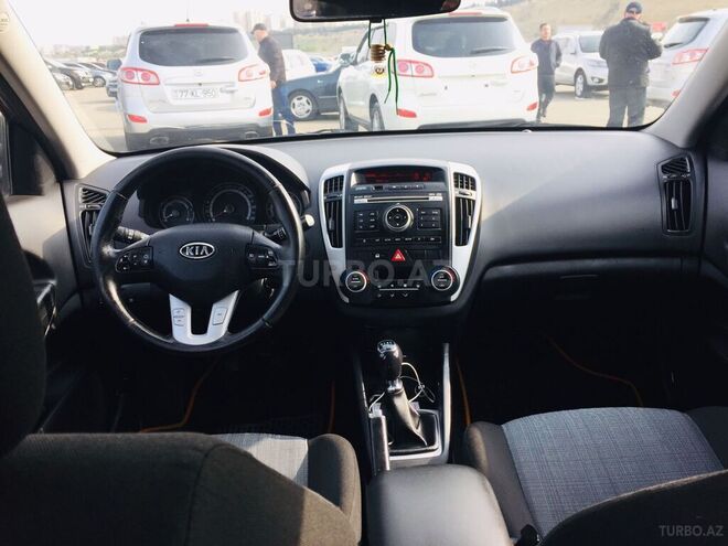 Kia Ceed 2010, 178,300 km - 1.6 l - Biləsuvar