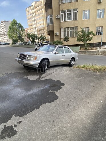 Mercedes C 220 1992, 121,122 km - 2.2 l - Bakı