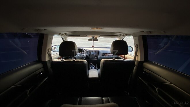 Mitsubishi Outlander 2013, 282,000 km - 2.4 l - Bakı