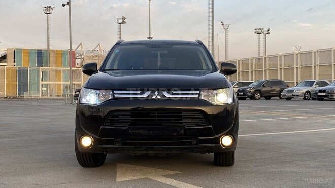 Mitsubishi Outlander 2013, 282,000 km - 2.4 l - Bakı