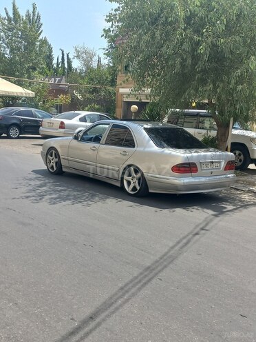 Mercedes E 270 2001, 395,000 km - 2.7 л - Bakı
