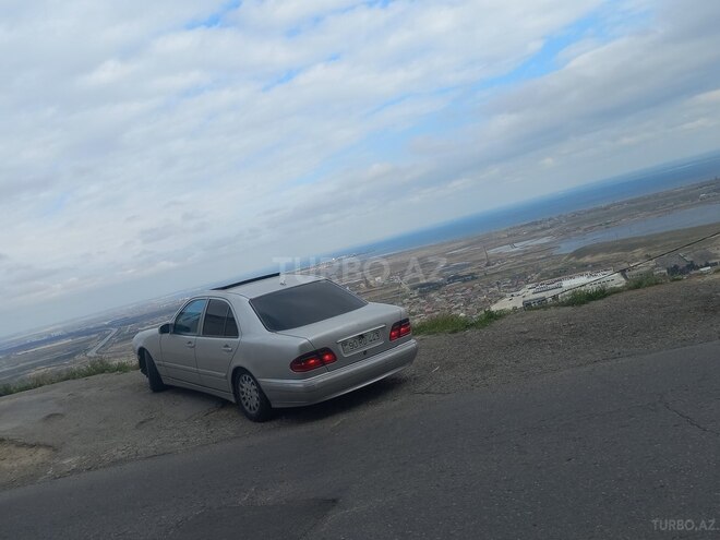 Mercedes E 270 2001, 395,000 km - 2.7 л - Bakı