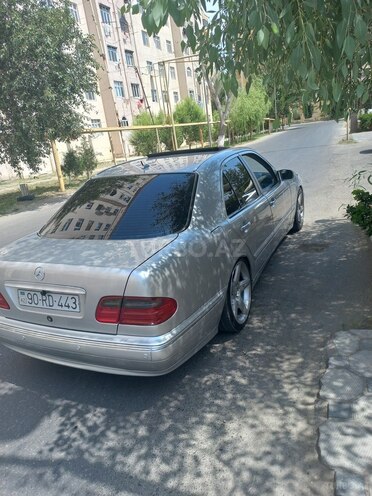 Mercedes E 270 2001, 395,000 km - 2.7 л - Bakı