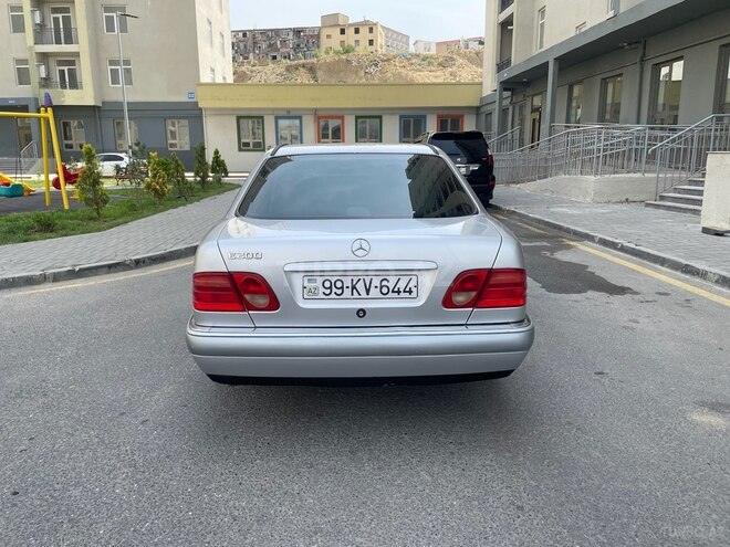 Mercedes E 200 1995, 341,000 km - 2.0 l - Bakı