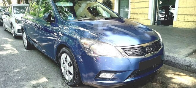 Kia Ceed 2009, 380,000 km - 1.6 l - Bakı