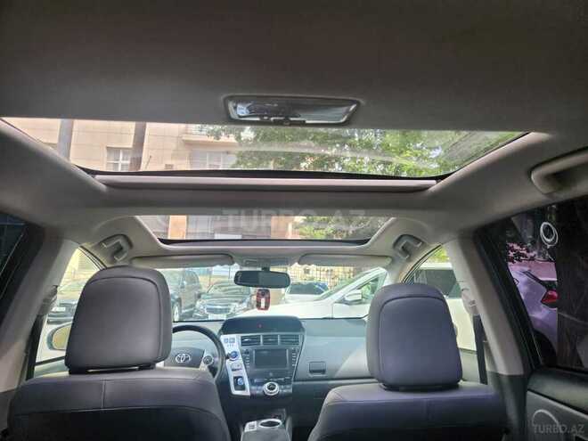 Toyota Prius V 2013, 167,000 km - 1.8 l - Bakı