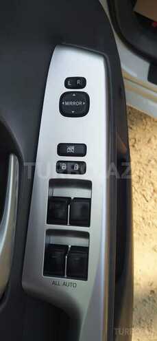 Toyota Prius V 2013, 167,000 km - 1.8 l - Bakı