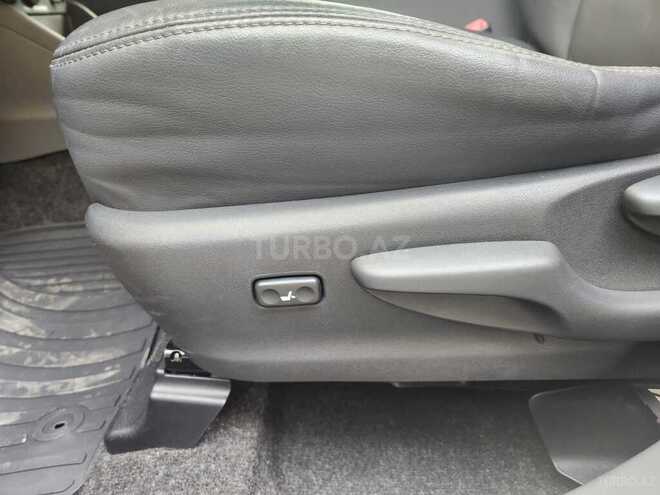 Toyota Prius V 2013, 167,000 km - 1.8 l - Bakı