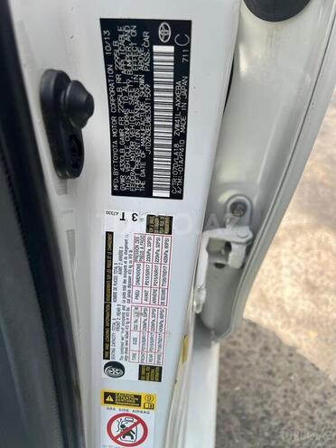 Toyota Prius V 2013, 167,000 km - 1.8 l - Bakı