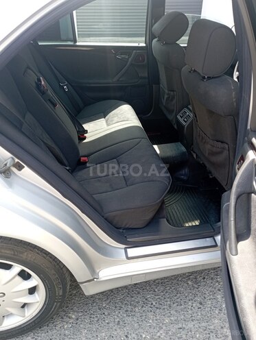 Mercedes E 220 2000, 438,350 km - 2.2 l - Xırdalan