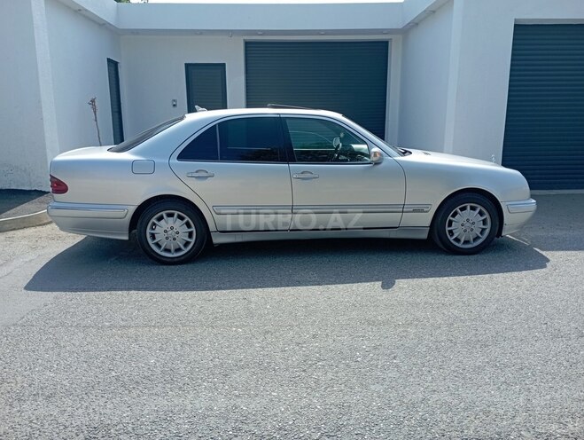 Mercedes E 220 2000, 438,350 km - 2.2 l - Xırdalan