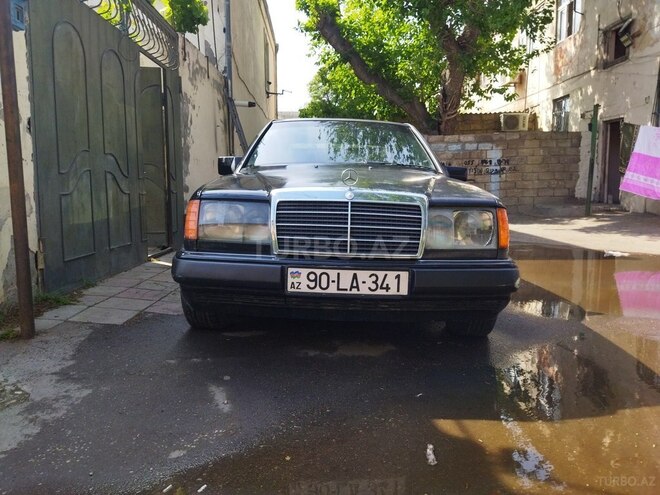 Mercedes E 220 1993, 999,999 km - 2.2 l - Bakı