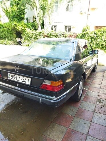 Mercedes E 220 1993, 999,999 km - 2.2 l - Bakı