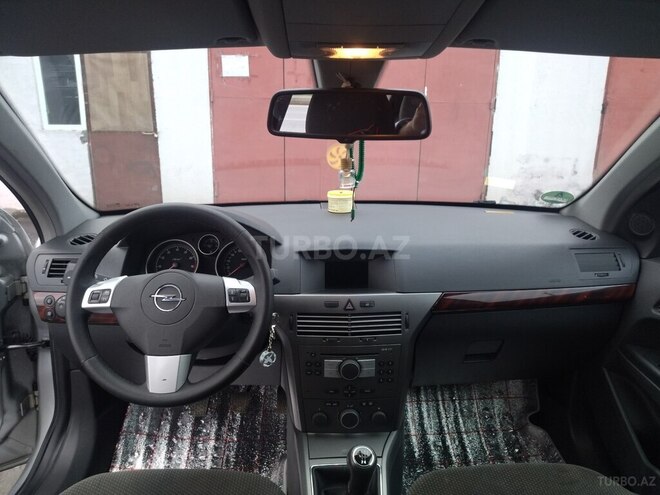 Opel Astra 2004, 186,000 km - 1.4 l - Balakən