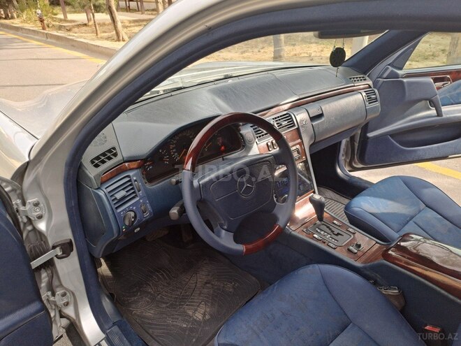 Mercedes E 280 1997, 390,000 km - 2.8 l - Bakı