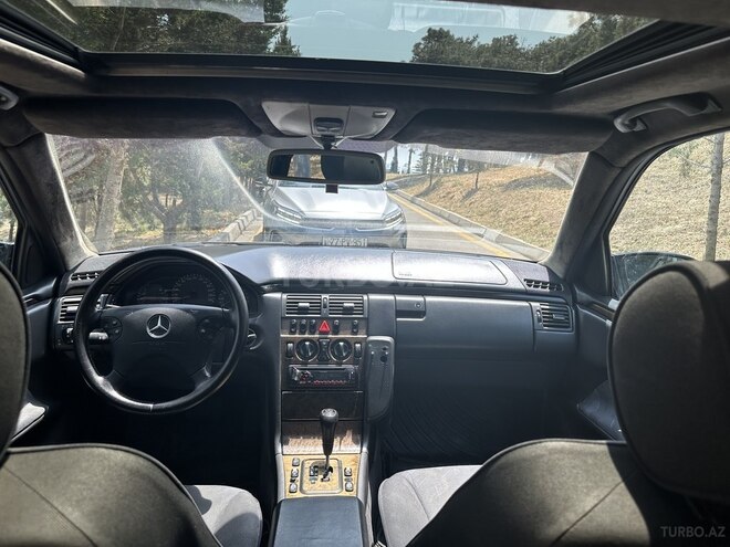 Mercedes E 240 2000, 335,000 km - 2.4 l - Bakı
