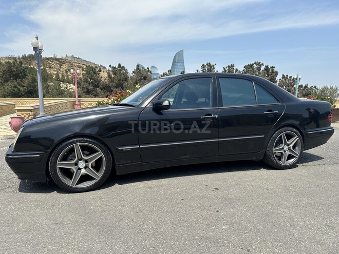 Mercedes E 240 2000, 335,000 km - 2.4 l - Bakı