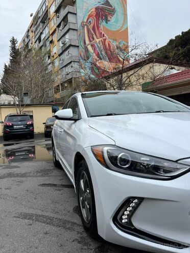 Hyundai Elantra 2017, 141,622 km - 16.0 л - Bakı