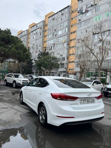 Hyundai Elantra 2017, 141,622 km - 16.0 л - Bakı