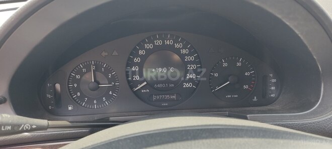 Mercedes E 220 2004, 297,000 km - 2.2 l - Bakı