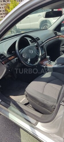 Mercedes E 220 2004, 297,000 km - 2.2 l - Bakı